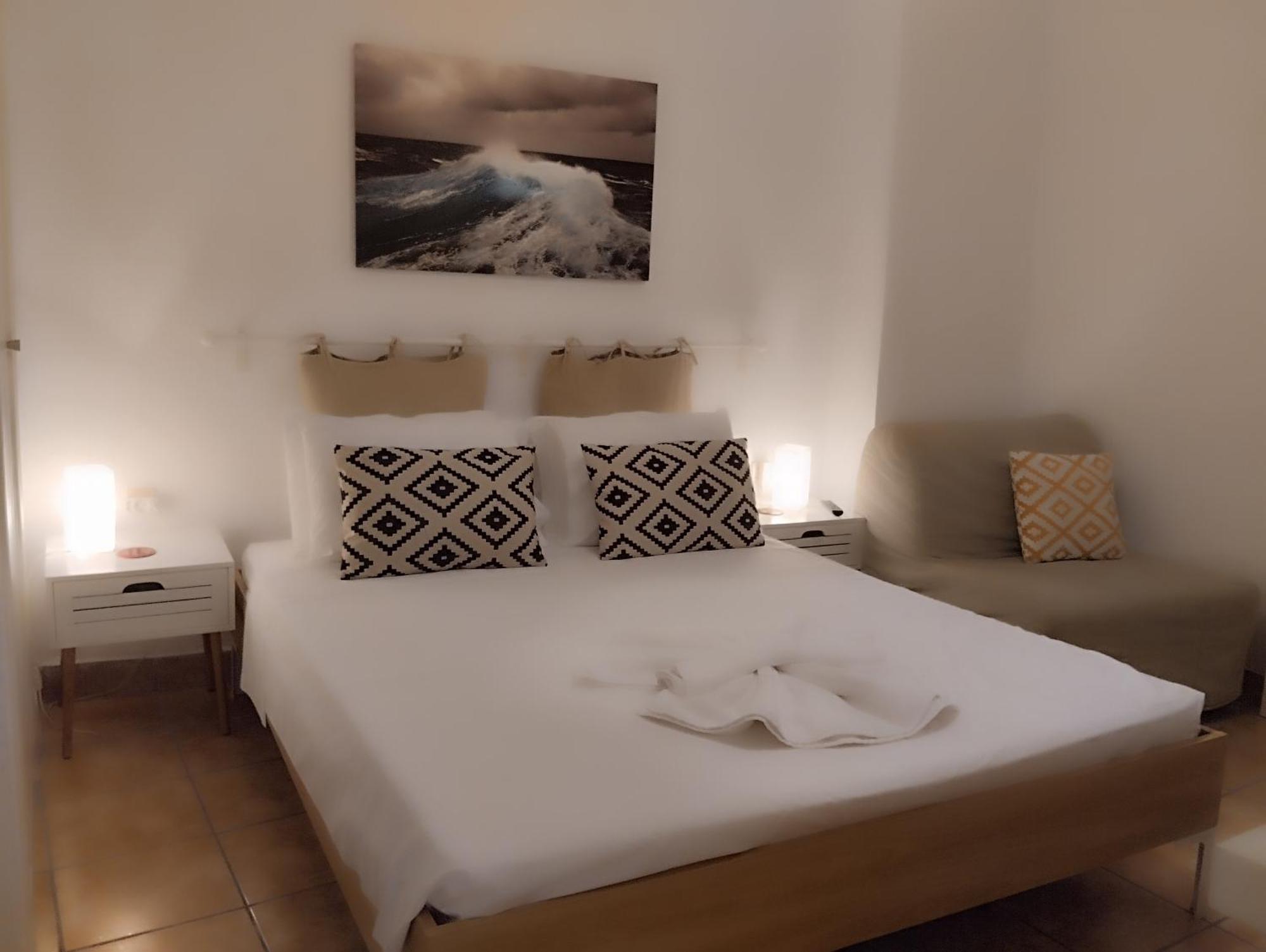 Jo'S Guesthouse, Benitses 贝尼蔡斯 外观 照片